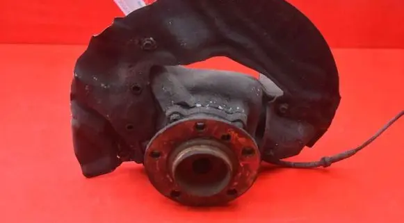 BMW 7 E38 Front wheel hub spindle knuckle
