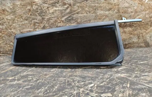 Land Rover Discovery 4 - LR4 Rear vent window glass 5H2229750AA