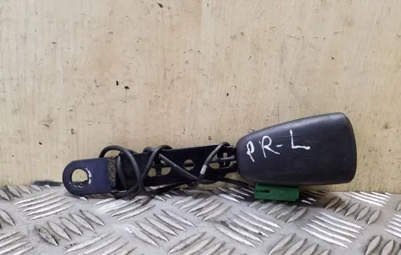Volvo V70 Front seatbelt 8623450