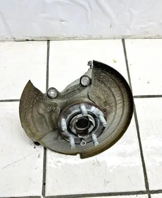 Land Rover Evoque I Rear wheel hub spindle/knuckle 
