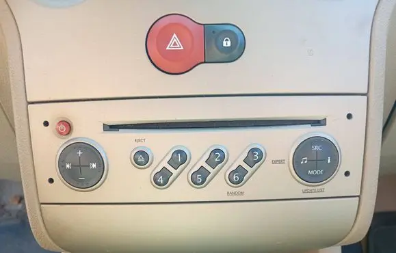 Renault Modus Radio/CD/DVD/GPS head unit