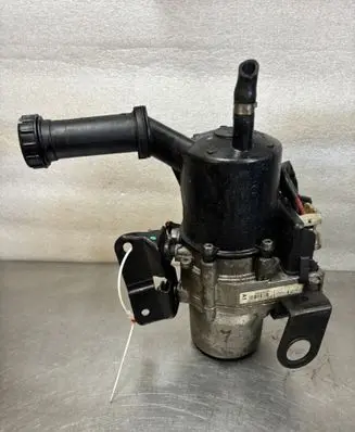 Citroen C4 I Picasso Power steering pump 9675674180