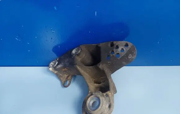 Audi A6 S6 C5 4B Engine mounting bracket 4B0199351B