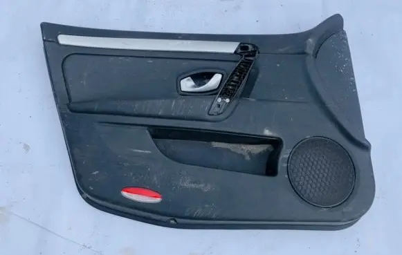 Renault Laguna III Front door card panel trim 37716M