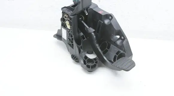 Renault Trafic III (X82) Brake pedal 465016415R