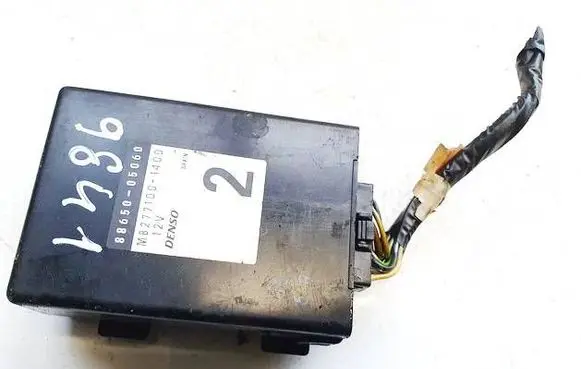 Toyota Avensis T220 Other control units/modules 8865005060 88650-05060