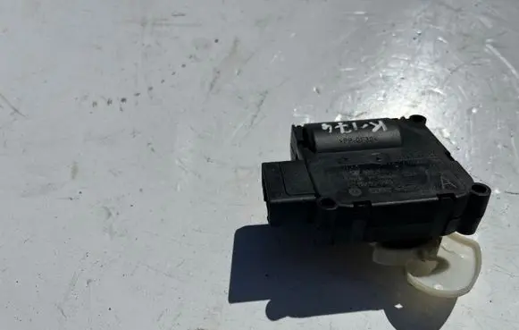 Audi A6 S6 C6 4F Air flap motor/actuator 4F0820511A