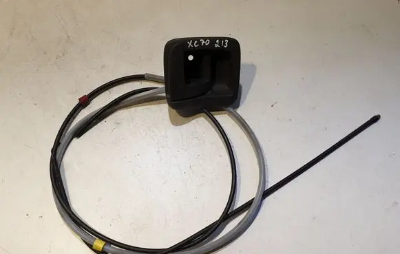 Volvo XC70 Engine bonnet/hood lock release cable 30634786