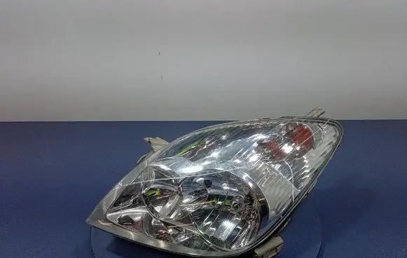 Toyota Corolla Verso E121 Headlight/headlamp 08-212-11F9L