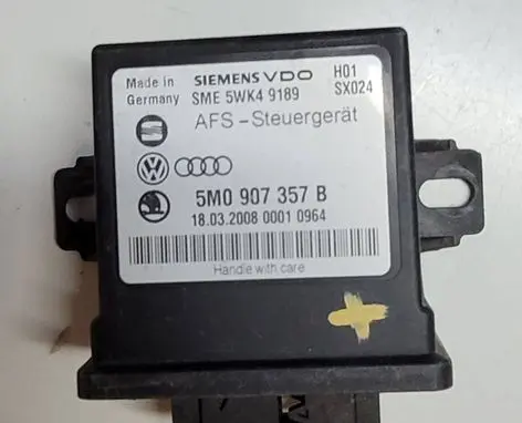 Volkswagen PASSAT B7 Light module LCM 5M0907357B 5WK49189 18032008000100