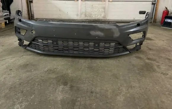 Volkswagen Tiguan Front bumper