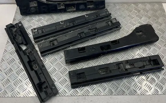 BMW 2 F46 Sill supporting ledge 7318862 16523410 A129501400