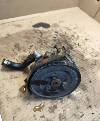 Audi A3 S3 8L Power steering pump 91130