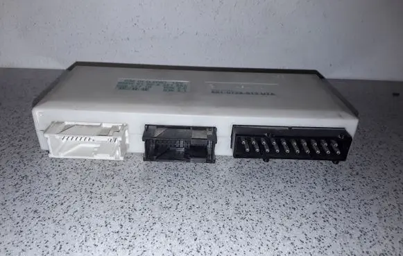 BMW 7 E38 Comfort/convenience module 61358381963 8381963