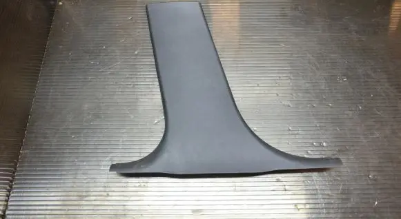 BMW 3 E90 E91 (B) pillar trim (bottom) 7058337