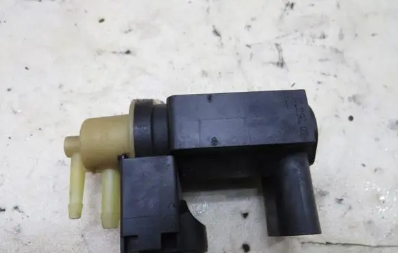 Volvo V40 Turbo solenoid valve 31339808
