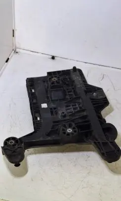 Volkswagen Golf VI Battery tray 1K0915333