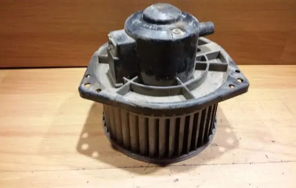 Nissan Sunny Heater fan/blower 47550303522