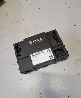 Nissan Qashqai Comfort/convenience module 5WK50369 284B2BR01C