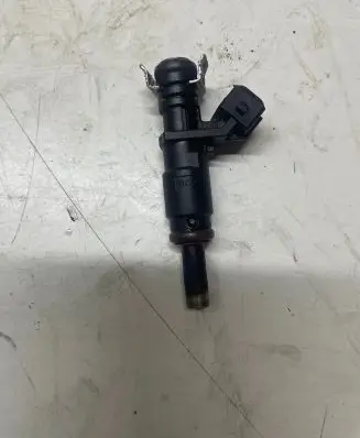 BMW X5 E70 Fuel injector 7531634 7104C06014