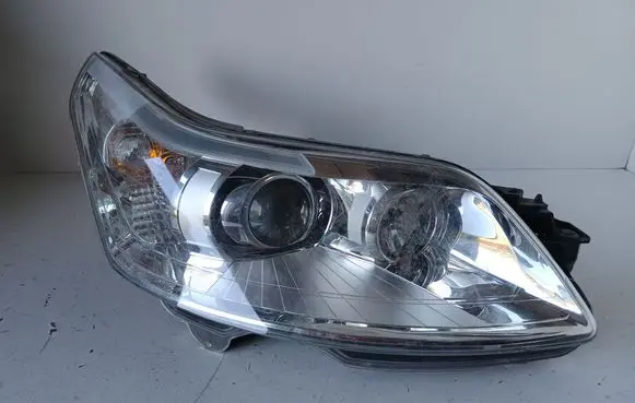 Citroen C4 I Headlight/headlamp 89902313 89902321