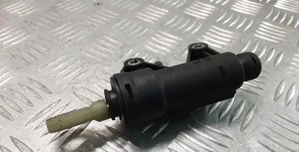 BMW 3 F30 F35 F31 Clutch master cylinder 6773570