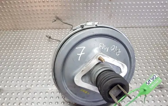 Mercedes-Benz E W210 Brake booster S26370972 A2024300202