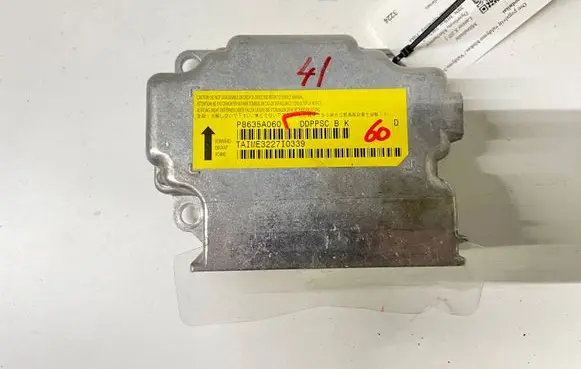 Mitsubishi Lancer VIII Airbag control unit/module P8635A060 TATME322710339