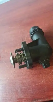 BMW 3 E46 Thermostat housing 1437085