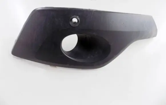 Front fog light trim/grill