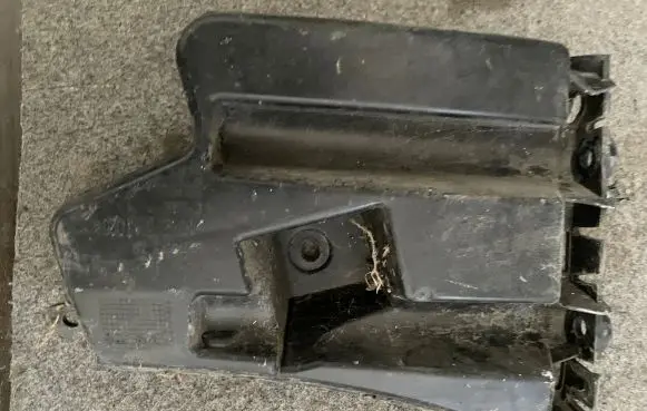Volvo V60 Front bumper mounting bracket