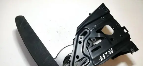 Skoda Octavia Mk2 (1Z) Armrest 1z0864207a