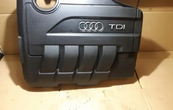 Audi A3 S3 8L Engine cover (trim)