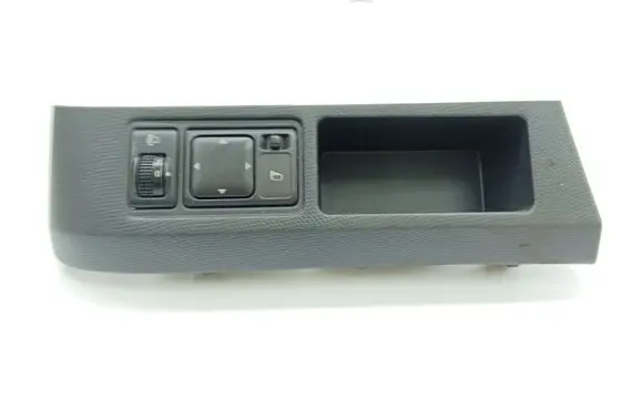 Nissan Micra Wing mirror switch 68485K10121