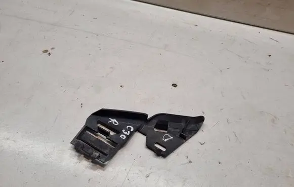 Volvo C30 Headlight/headlamp mounting bracket 