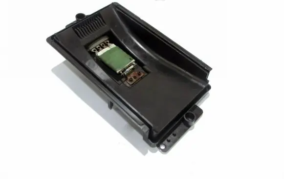 Volkswagen Golf IV Heater blower fan relay VALEO
