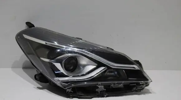 Toyota Yaris Headlight/headlamp
