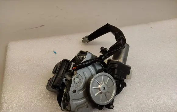 Toyota RAV 4 (XA50) Tailgate/trunk/boot lock/catch/latch 1638000790 TT5161382A