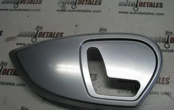 Mercedes-Benz ML W164 Front door seat control surround trim 