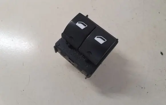 Citroen C4 Cactus Electric window control switch 98016298ZD