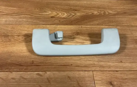 Audi A4 S4 B7 8E 8H Rear interior roof grab handle 8E0857607D