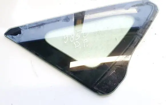 Honda FR-V Front triangle window/glass m2h3sas2 43r-00122