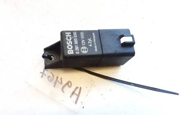 Honda CR-V Glow plug pre-heat relay 0281003030