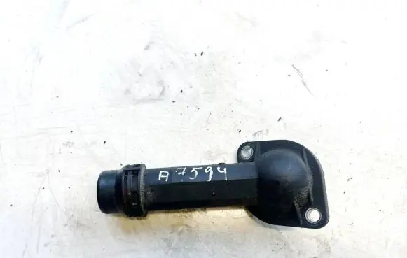 Audi A4 S4 B6 8E 8H Engine coolant pipe/hose 038121121b