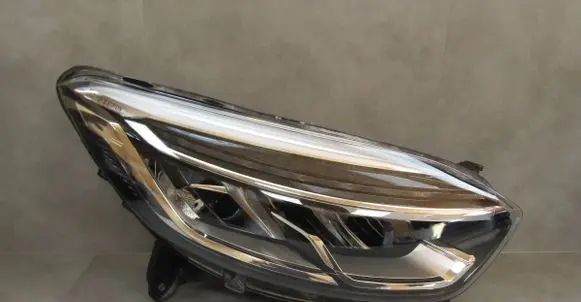 Renault Captur Headlight/headlamp 260107244R 01297706 1EX2328