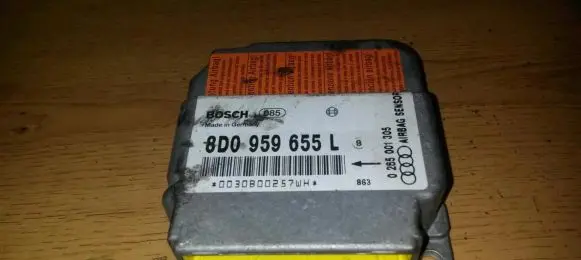 Audi A4 S4 B5 8D Airbag control unit/module 8D0959655L 0285001305