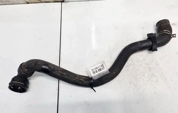 Engine coolant pipe/hose