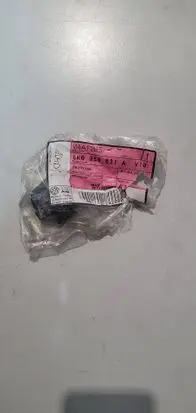 Audi A4 S4 B8 8K Tailgate opening switch 8K0959831A