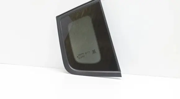 Jeep Renegade Rear side window 43R011595 DOT682
