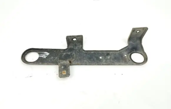 Maserati Ghibli Intercooler pipe mounting bracket B430